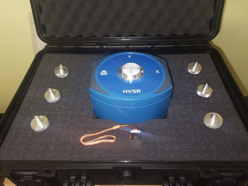 HVSR WITH GEOPHONES 2,0Hz - DOLANG-GEOPHYSICAL